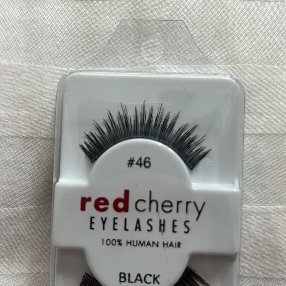 Lashes - Picture 2 of 3